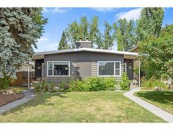 728 & 728A 54 Avenue SW Calgary, AB T2V 0E1