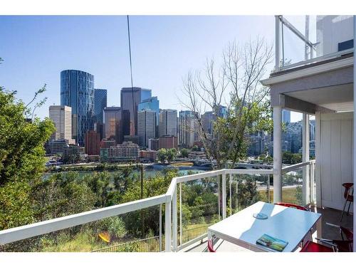 211 2 Avenue Ne, Calgary, AB - Outdoor With View