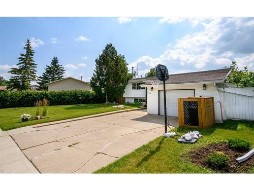 1309 Mcalpine Street, Carstairs, AB - Outdoor