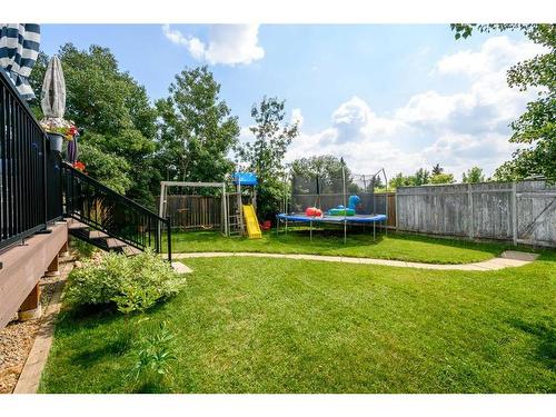 1309 Mcalpine Street, Carstairs, AB - Outdoor With Backyard