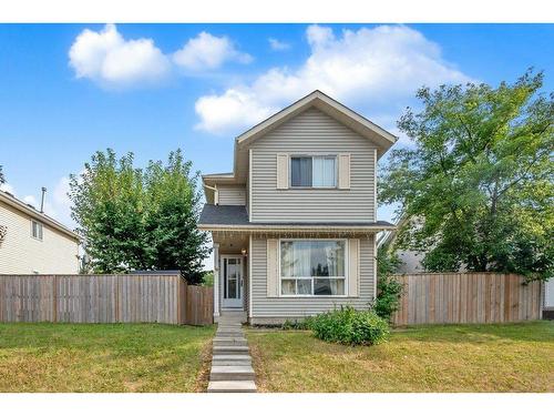 19 Appletree Close Se, Calgary, AB - Outdoor