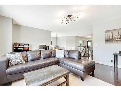 152 Drake Landing Terrace, Okotoks, AB - Indoor Photo Showing Living Room