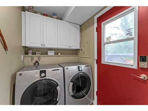 10232 Brookpark Boulevard Sw, Calgary, AB - Indoor Photo Showing Laundry Room