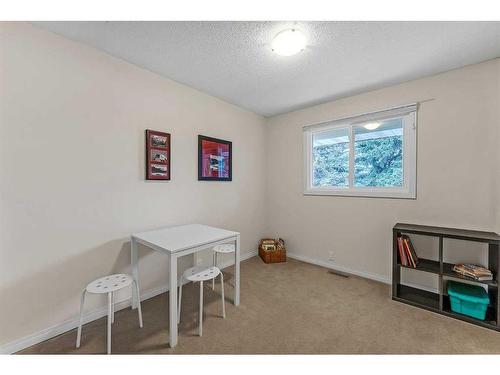 10232 Brookpark Boulevard Sw, Calgary, AB - Indoor