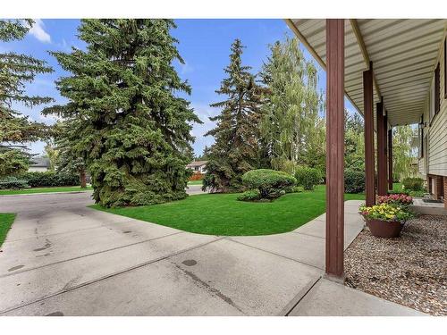 10232 Brookpark Boulevard Sw, Calgary, AB - Outdoor