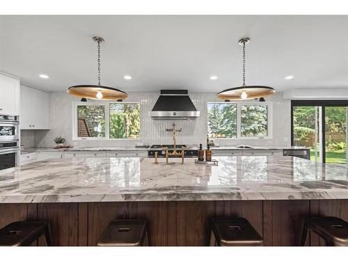 20 Bay View Drive Sw, Calgary, AB - Indoor Photo Showing Kitchen