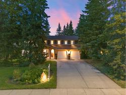 20 Bay View Drive SW Calgary, AB T2V 3N6