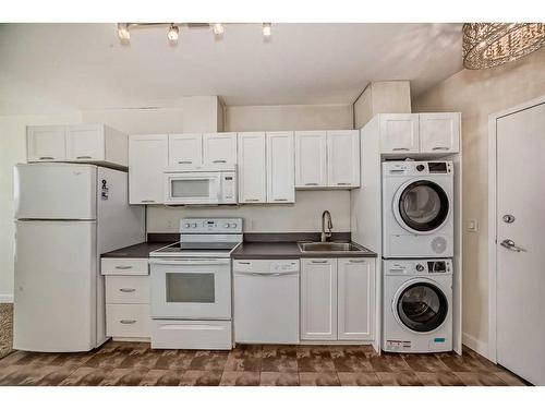 1412-3820 Brentwood Road Nw, Calgary, AB - Indoor Photo Showing Laundry Room