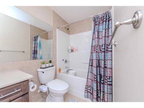 152 Aspenmere Way, Chestermere, AB - Indoor Photo Showing Bathroom