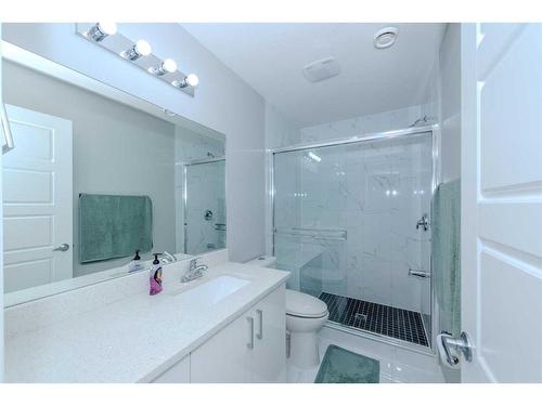 152 Aspenmere Way, Chestermere, AB - Indoor Photo Showing Bathroom