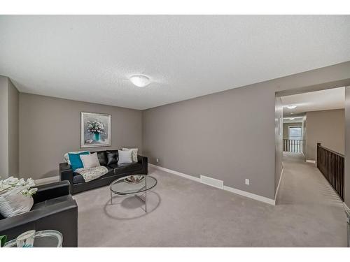 55 Evansview Park Nw, Calgary, AB - Indoor Photo Showing Other Room