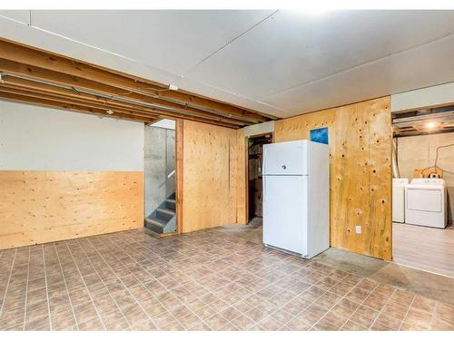 415 40 Street Ne, Calgary, AB - Indoor Photo Showing Basement