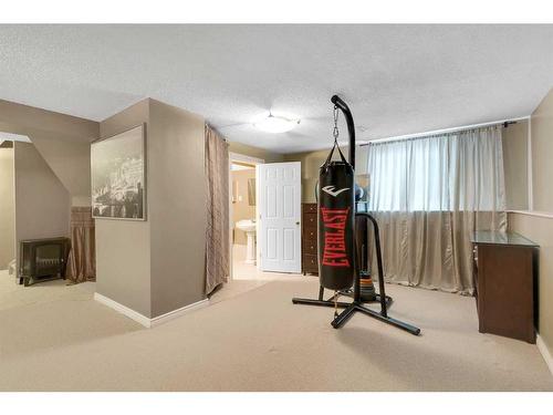 470 Millrise Square Sw, Calgary, AB - Indoor Photo Showing Bathroom