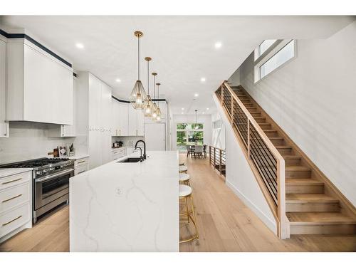 2911 4 Avenue Nw, Calgary, AB - Indoor Photo Showing Kitchen With Upgraded Kitchen