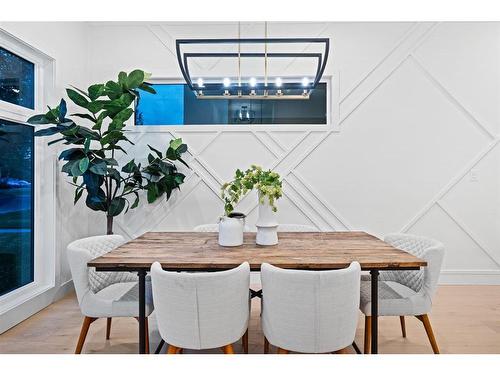 2911 4 Avenue Nw, Calgary, AB - Indoor Photo Showing Dining Room