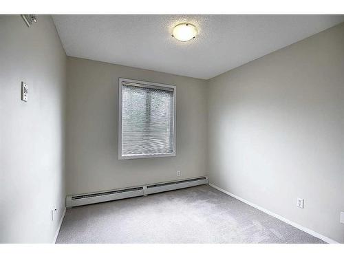 3225-16320 24 Street Sw, Calgary, AB - Indoor Photo Showing Other Room