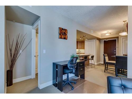 1601-920 5 Avenue Sw, Calgary, AB - Indoor