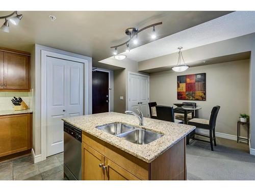 1601-920 5 Avenue Sw, Calgary, AB - Indoor Photo Showing Kitchen With Double Sink