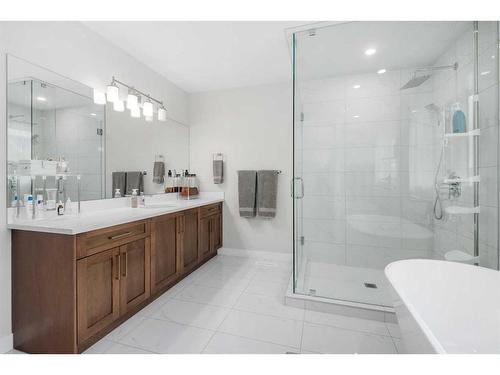 1328 Lackner Boulevard, Carstairs, AB - Indoor Photo Showing Bathroom