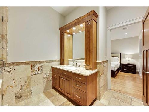 831 Millar Road Ne, Calgary, AB - Indoor Photo Showing Bathroom