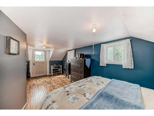 134 2 Street West, Cremona, AB - Indoor Photo Showing Bedroom