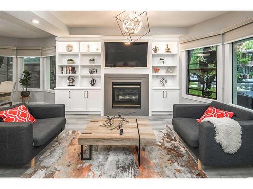 322 22 Avenue Sw, Calgary, AB - Indoor Photo Showing Living Room With Fireplace