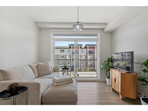 316-20 Walgrove Walk Se, Calgary, AB - Indoor Photo Showing Living Room