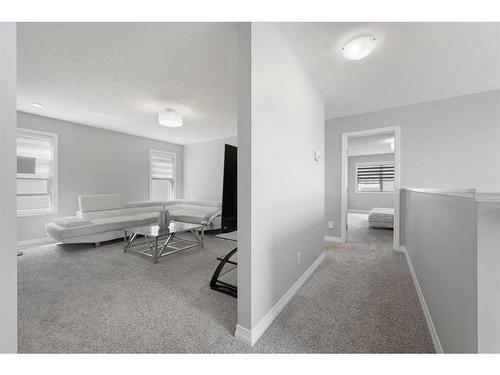 4 Mahogany Park Se, Calgary, AB - Indoor