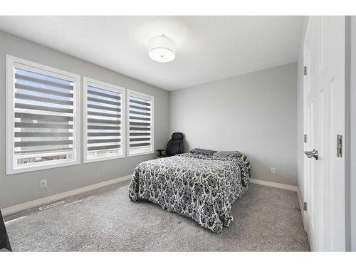 4 Mahogany Park Se, Calgary, AB - Indoor Photo Showing Bedroom