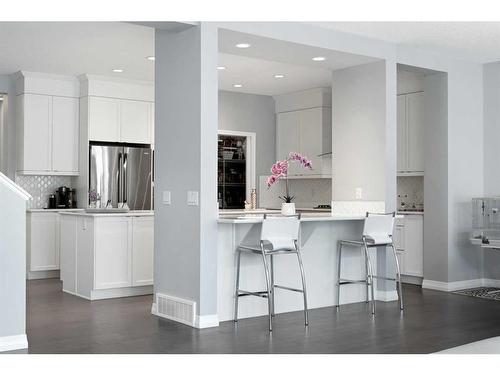 4 Mahogany Park Se, Calgary, AB - Indoor Photo Showing Kitchen