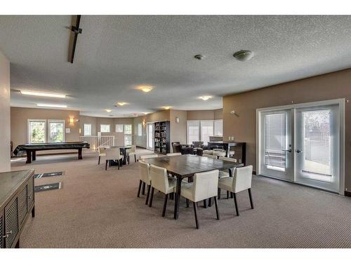 317-60 Royal Oak Plaza Nw, Calgary, AB - Indoor Photo Showing Dining Room