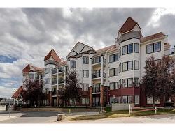 317-60 Royal Oak Plaza NW Calgary, AB T3G 0A7