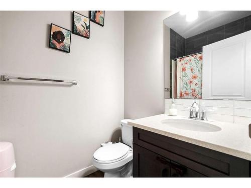 156 Cornerbrook Common Ne, Calgary, AB - Indoor Photo Showing Bathroom