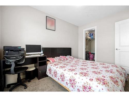 156 Cornerbrook Common Ne, Calgary, AB - Indoor Photo Showing Bedroom