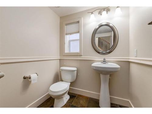 1203 18 Avenue Nw, Calgary, AB - Indoor Photo Showing Bathroom