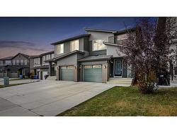 133 Carringvue Park NW Calgary, AB T3P 1L1