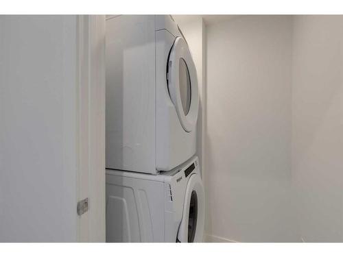 2309-395 Skyview Parkway Ne, Calgary, AB - Indoor Photo Showing Laundry Room