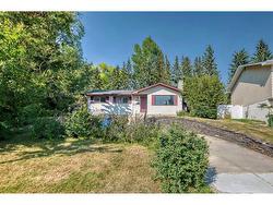 5112 Dalham Crescent NW Calgary, AB T3A 1L7