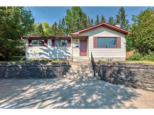 5112 Dalham Crescent Nw, Calgary, AB - Outdoor