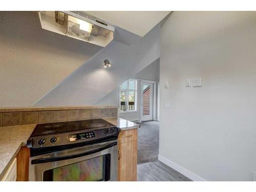 304-201 Muskrat Street, Banff, AB - Indoor Photo Showing Kitchen