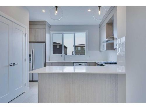 465 Chelsea Key, Chestermere, AB - Indoor Photo Showing Kitchen