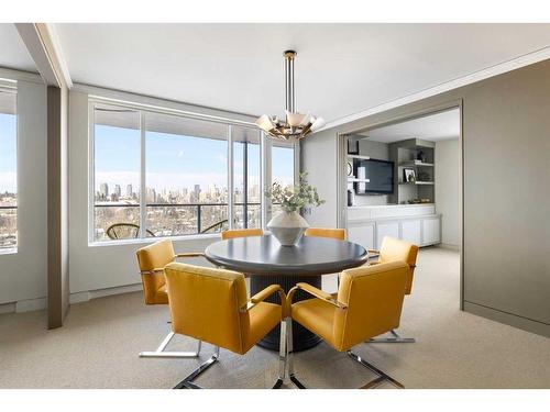 506-3204 Rideau Place Sw, Calgary, AB - Indoor Photo Showing Dining Room