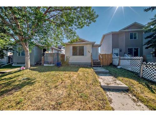 34 Martinbrook Road Ne, Calgary, AB - Outdoor