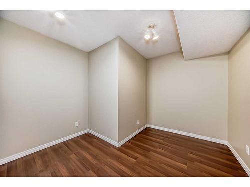 34 Martinbrook Road Ne, Calgary, AB - Indoor Photo Showing Other Room