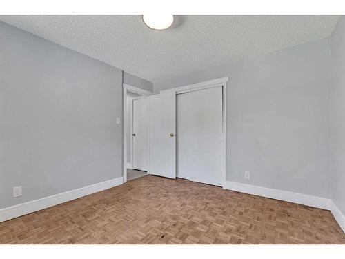 76 Huntmeadow Road Ne, Calgary, AB - Indoor Photo Showing Other Room