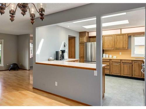 56 Glenwood Place, Cochrane, AB - Indoor Photo Showing Kitchen