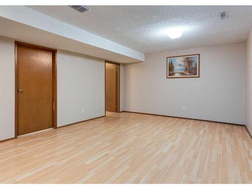 56 Glenwood Place, Cochrane, AB - Indoor Photo Showing Other Room