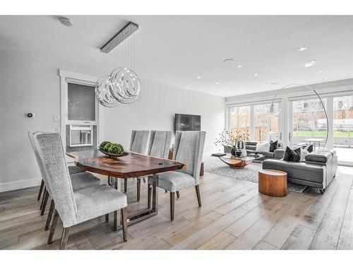 509 31 Avenue Ne, Calgary, AB - Indoor Photo Showing Dining Room