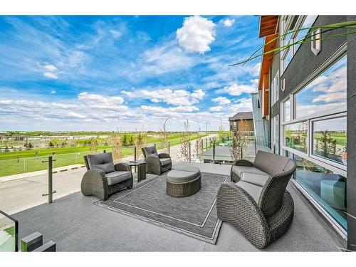 509 31 Avenue Ne, Calgary, AB - Outdoor With Deck Patio Veranda With View With Exterior