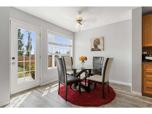 88 Evansford Circle Nw, Calgary, AB - Indoor Photo Showing Dining Room